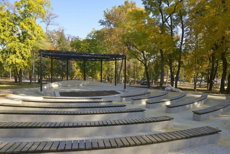 Парк в секторе Ботаника почти восстановлен.