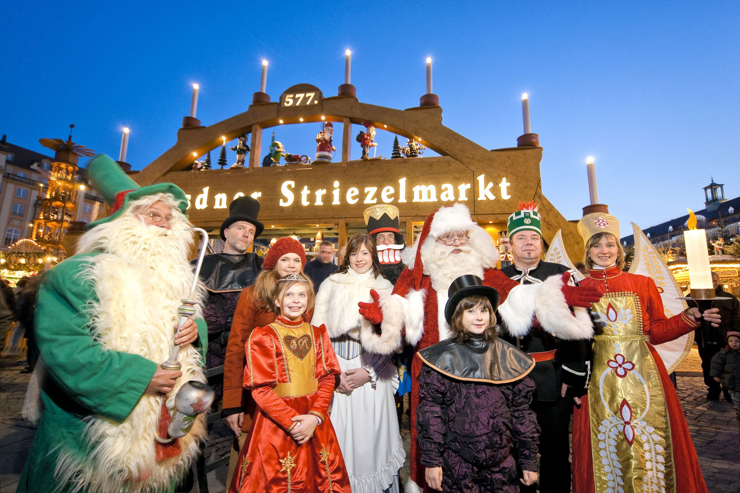 Отмечаем праздник рождество. Рождественская традиция в Германии. Новый год в Германии традиции празднования. Sylvester праздник в Германии. Рождественская культура в Германии.