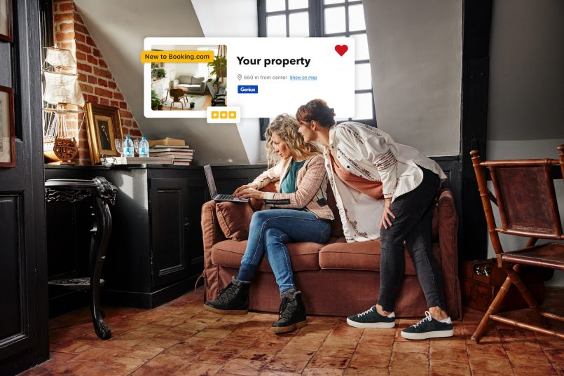 Booking предупреждает о 900% росте мошенничеств при аренде жилья.