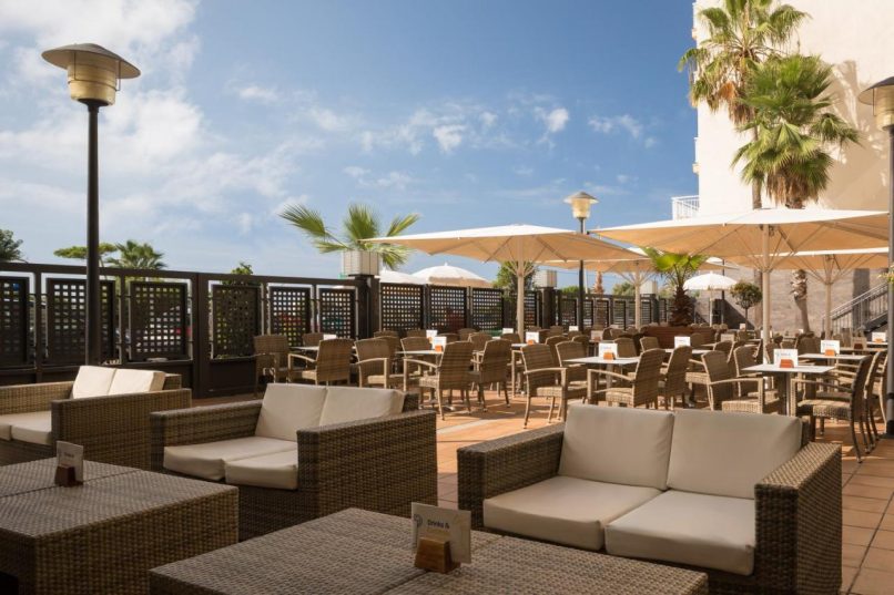 😍 Spain 👄 Pineda de Mar!!! 💙 Встречаем лето в хорошем отеле 4* 💛💜