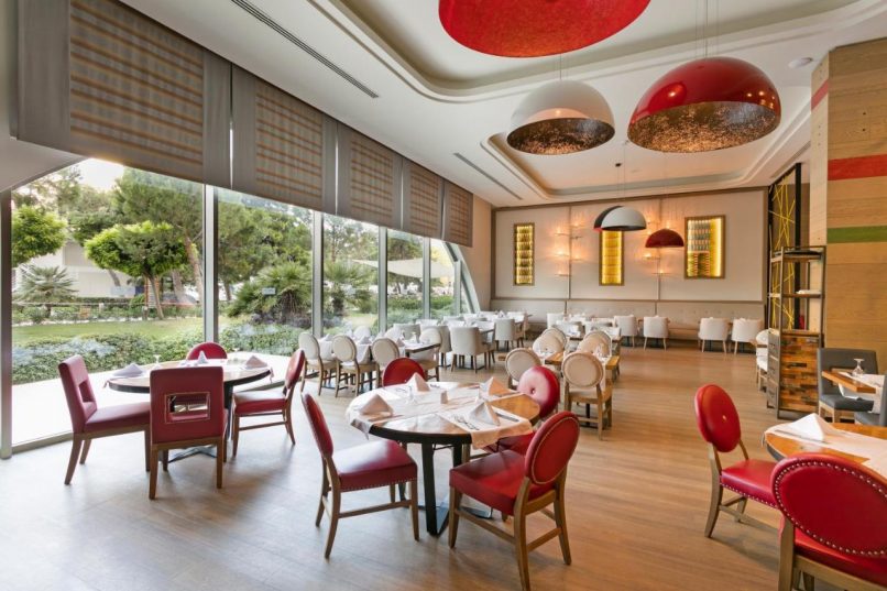 📣 🔥 LAST MINUTE 🎯 Doar Azi: Destinație de Top la Preț Special! 🔥 🏖 6 nopți de vis în ANTALYA la hotelul spectaculos Titanic Deluxe Lara 5★ 📆 Plecare: 05.05.2025 💰 De la 970€