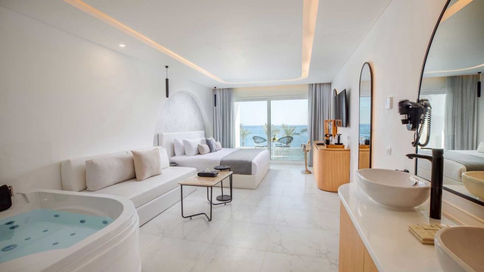 Profită de zilele libere din luna mai și oferă-ți o pauză binemeritată sub soarele Egiptului! din 8 mai , de la 710 euro